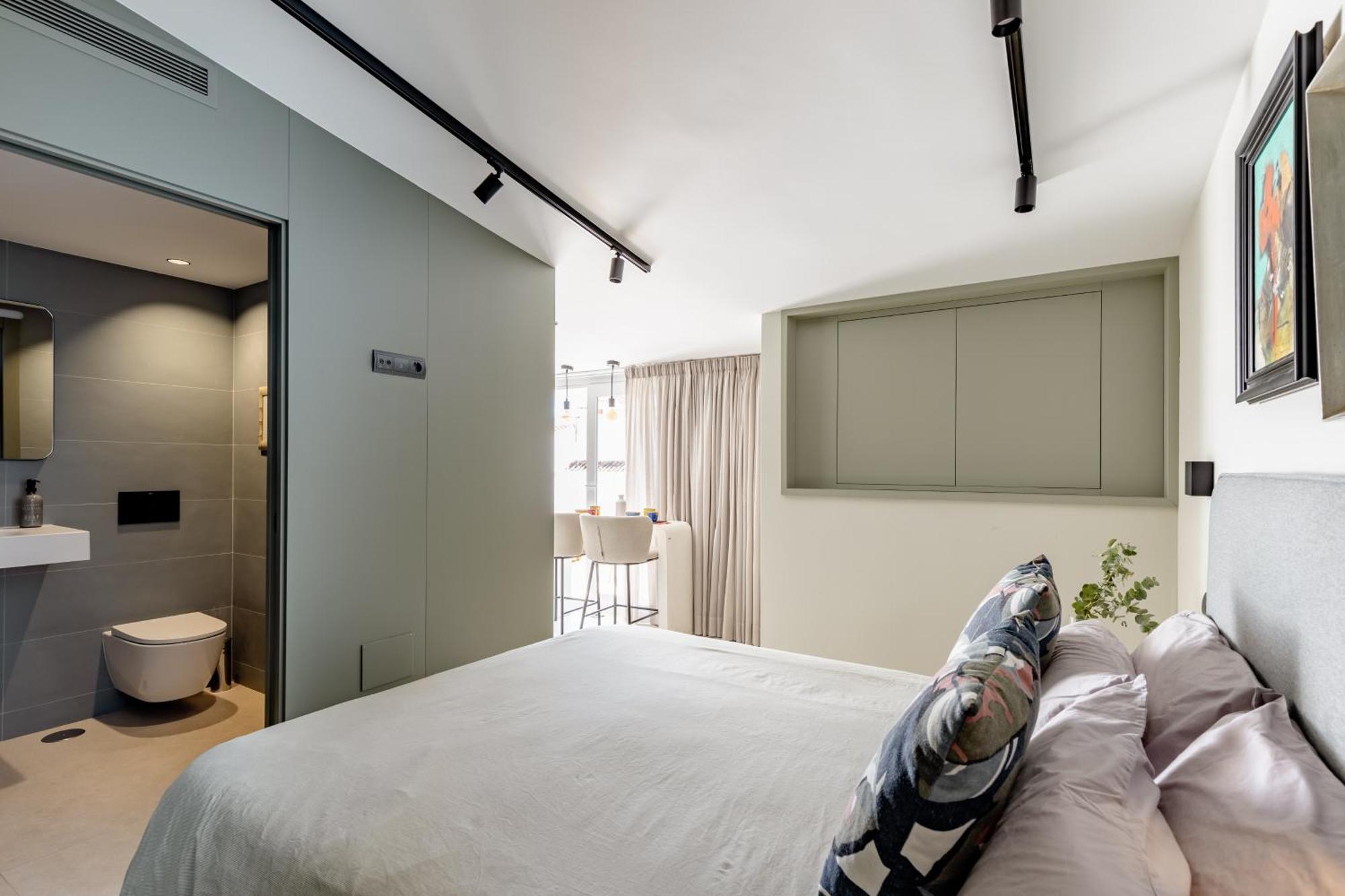 Atarazanas Suite, Atico Con Terraza Malaga Bagian luar foto