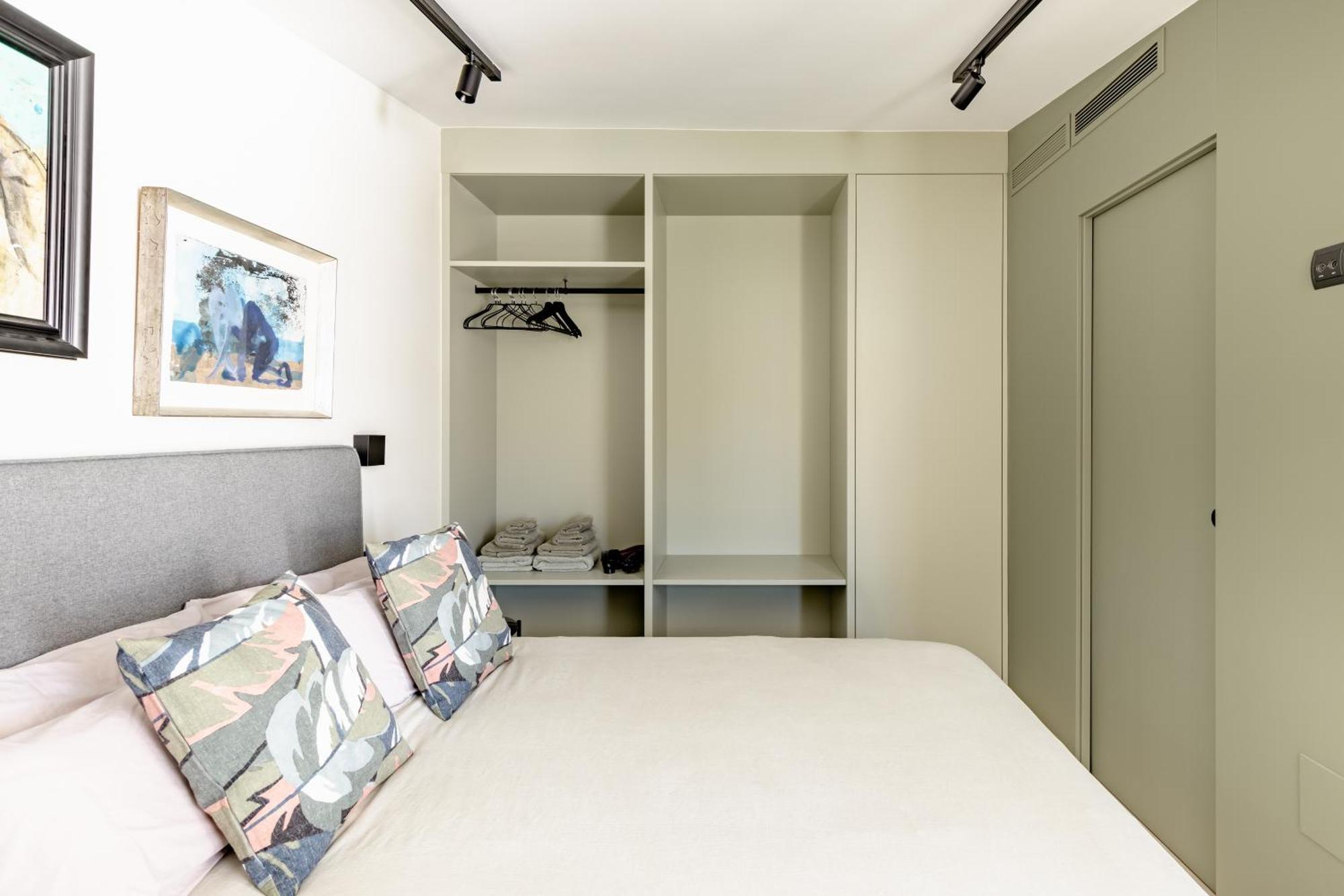 Atarazanas Suite, Atico Con Terraza Malaga Bagian luar foto