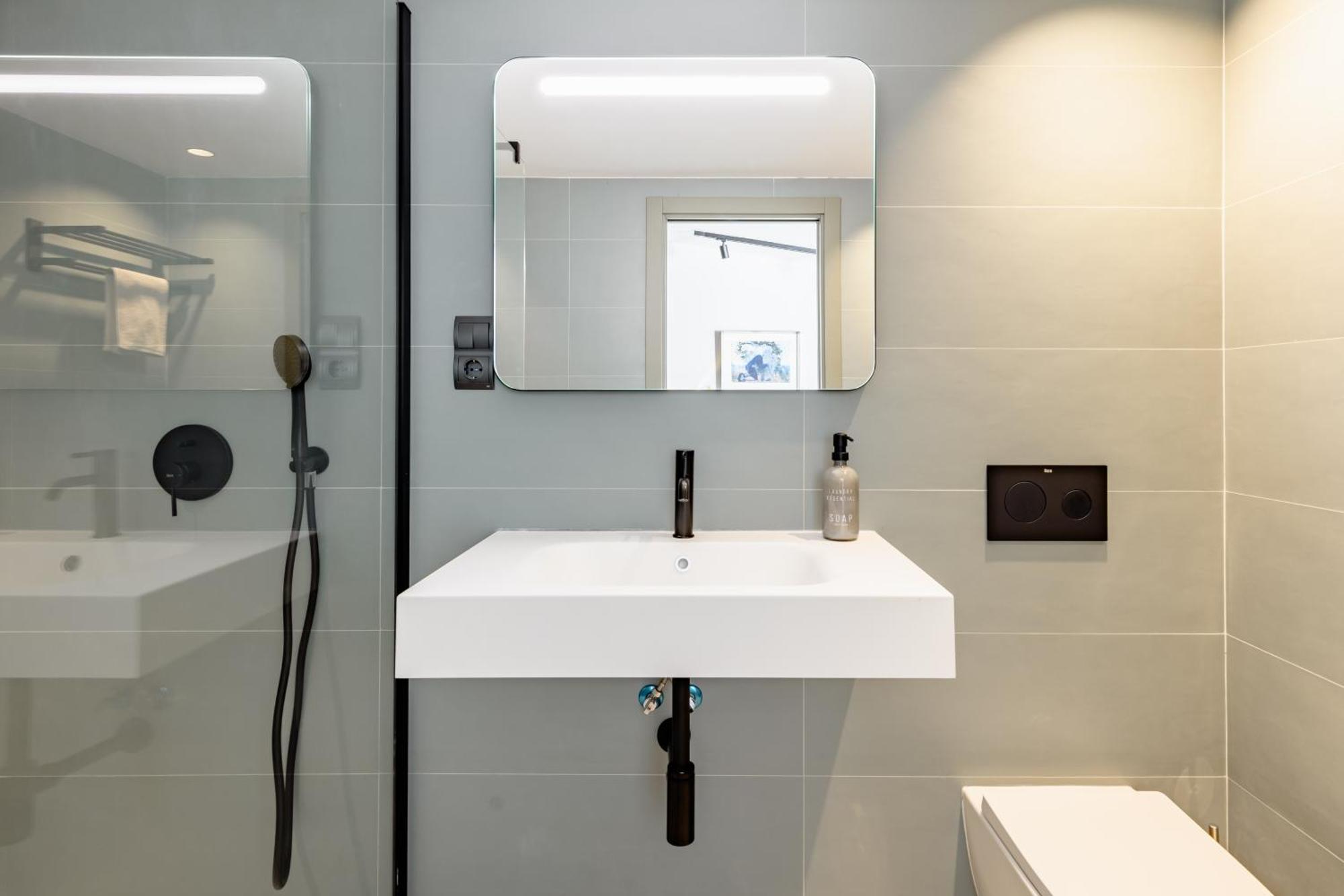 Atarazanas Suite, Atico Con Terraza Malaga Bagian luar foto